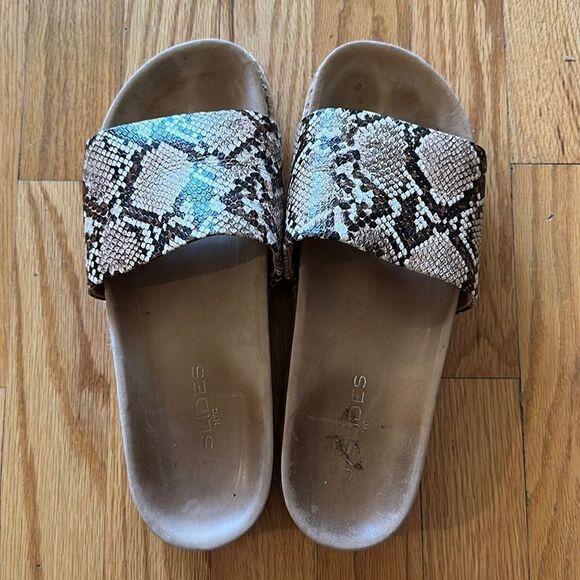 J Slides sz 9 snakeskin slide on sandal good pre owned condition - Picture 1 of 5